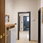 Caliph House 128 Bari