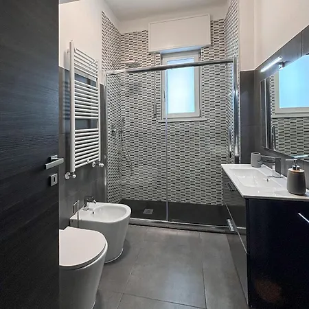 Caliph House 128 Bari